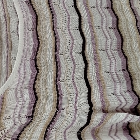 WHBM tan purple & white lightweight sweater size medium zig zag design shimmer - Picture 2 of 7